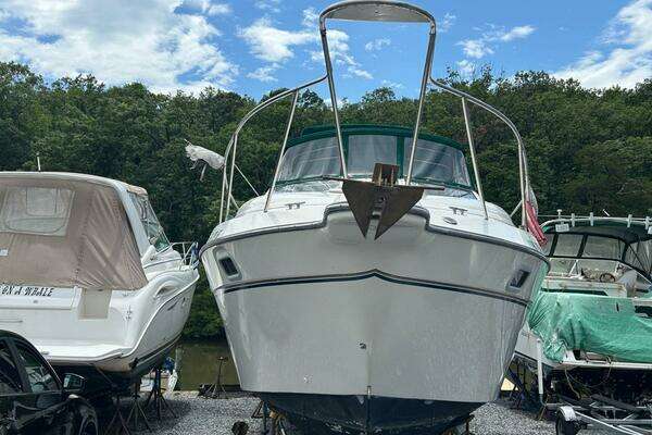 Photo of the 1998 Maxum 2800 SCR "Weekend Distraction"