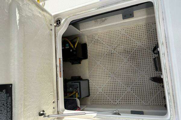 Robalo R317 Dual Console Yacht For Sale