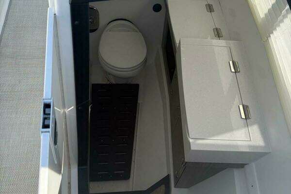 Monterey 355 Super Sport Yacht For Sale