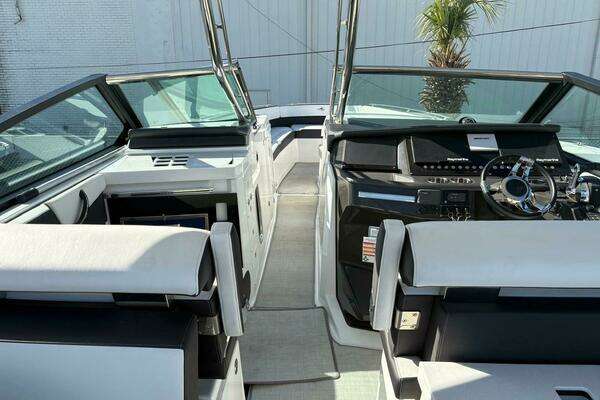 Monterey 355 Super Sport Yacht For Sale