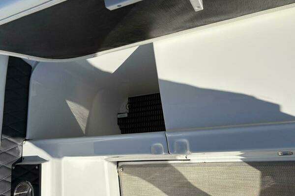 Monterey 355 Super Sport Yacht For Sale