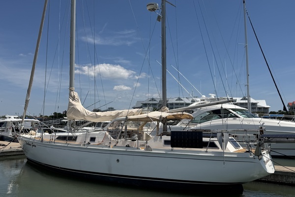 Photo of the 1980 Amel Mango 52 "Northern Goose"