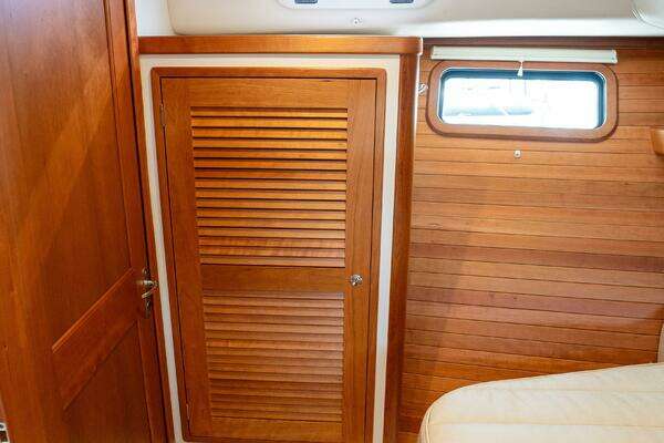 MJM 40z Yacht For Sale