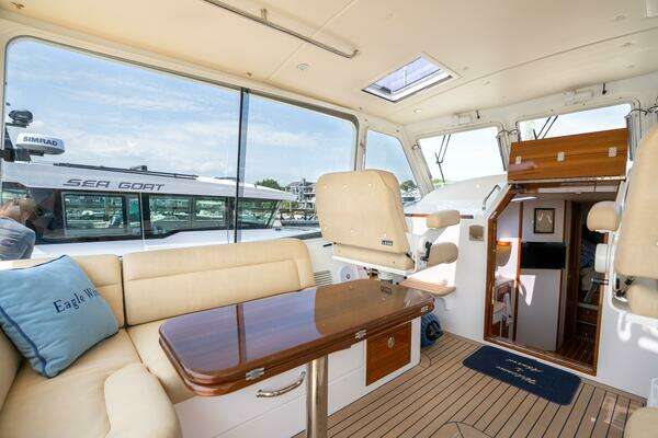 MJM 40z Yacht For Sale
