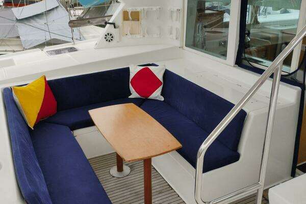 Lagoon 420 Owner's Version Yacht For Sale