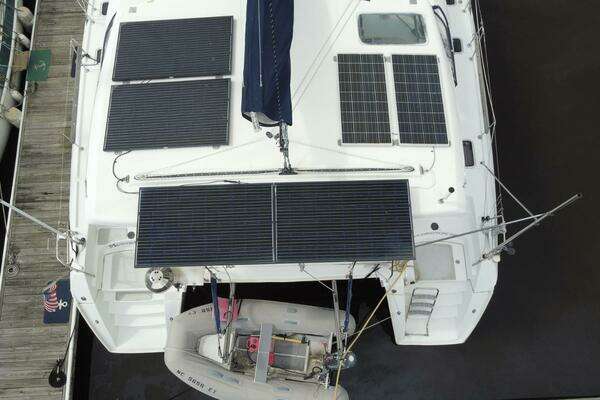 Lagoon 420 Owner's Version Yacht For Sale