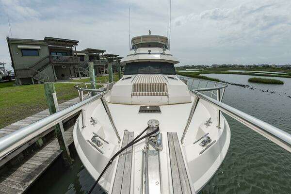 Hatteras 70 Cockpit MotorYacht Yacht For Sale