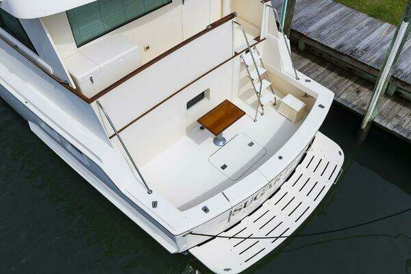 Hatteras 70 Cockpit MotorYacht Yacht For Sale