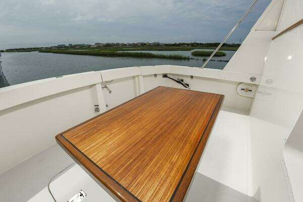 Hatteras 70 Cockpit MotorYacht Yacht For Sale