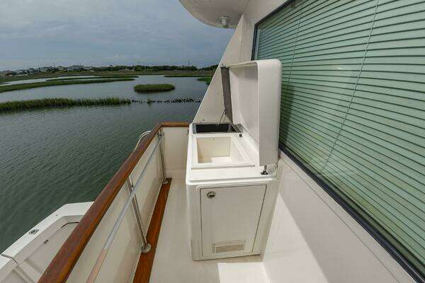 Hatteras 70 Cockpit MotorYacht Yacht For Sale