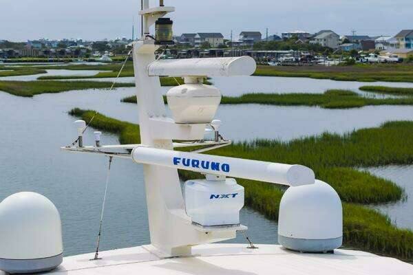 Hatteras 70 Cockpit MotorYacht Yacht For Sale