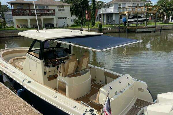Chris-Craft Catalina Yacht For Sale