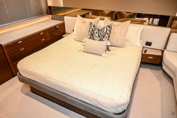 Princess S62 Yacht For Sale