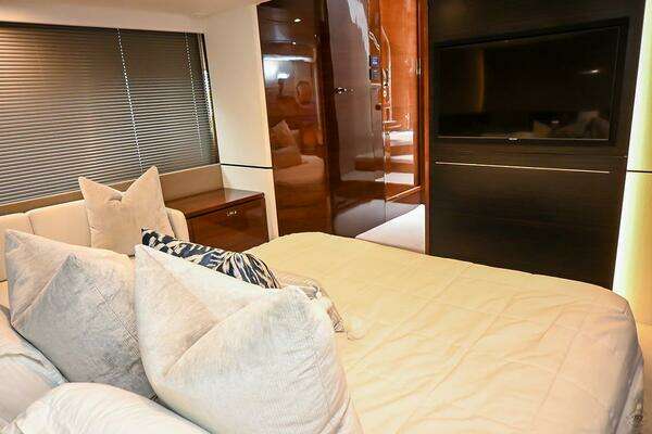 Princess S62 Yacht For Sale