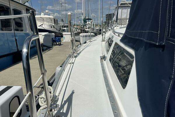 Photo of the 1999 Catalina 42 MK II "Bella Vita"