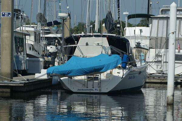 Photo of the 1999 Catalina 42 MK II "Bella Vita"