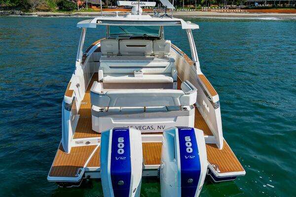 Tiara Yachts 43 LS Yacht For Sale