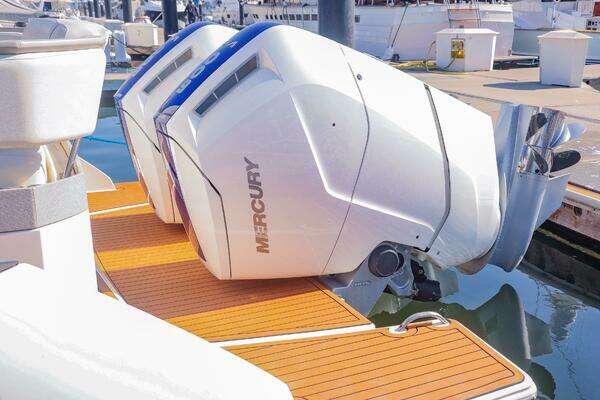 Tiara Yachts 43 LS Yacht For Sale