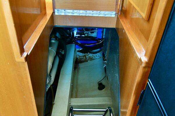 Eagle Eagle 40 Yacht For Sale
