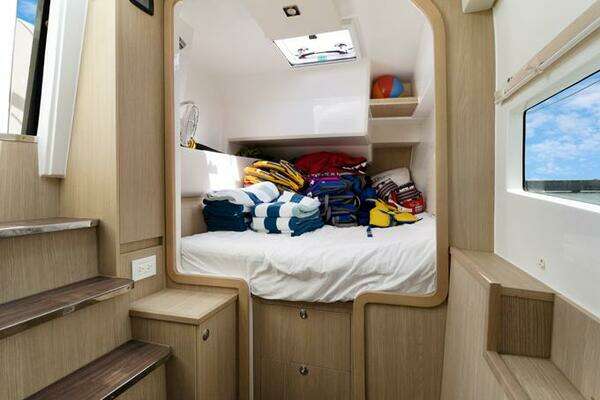 Aquila 36 Sport Yacht For Sale