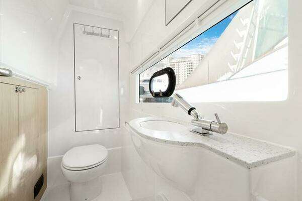 Aquila 36 Sport Yacht For Sale