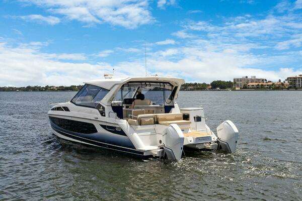 Aquila 36 Sport Yacht For Sale