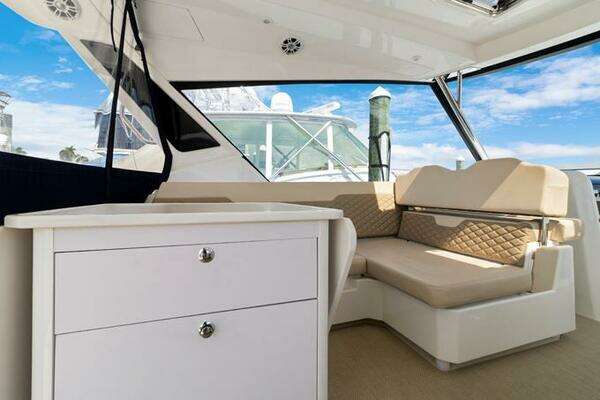 Aquila 36 Sport Yacht For Sale
