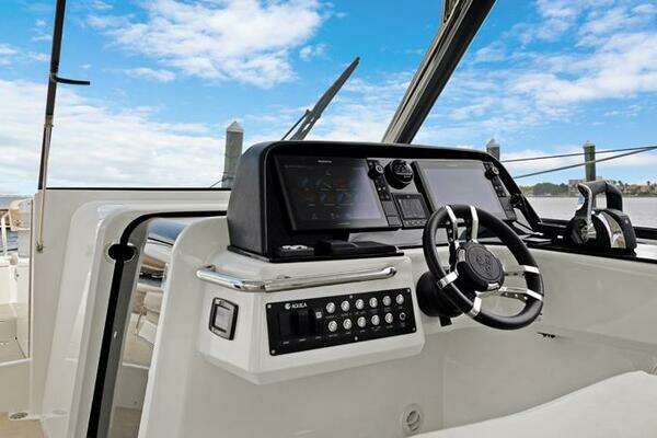 Aquila 36 Sport Yacht For Sale