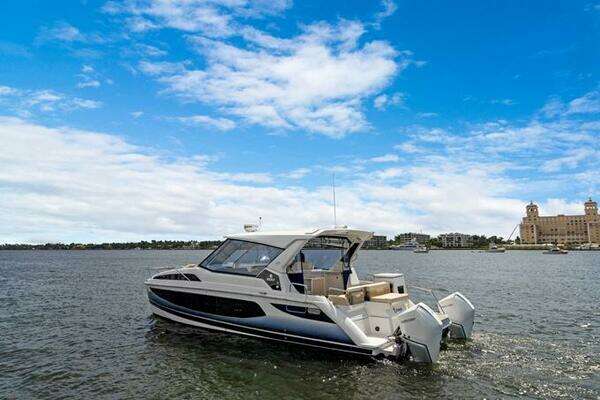 Aquila 36 Sport Yacht For Sale