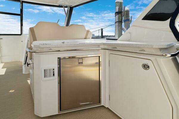 Aquila 36 Sport Yacht For Sale