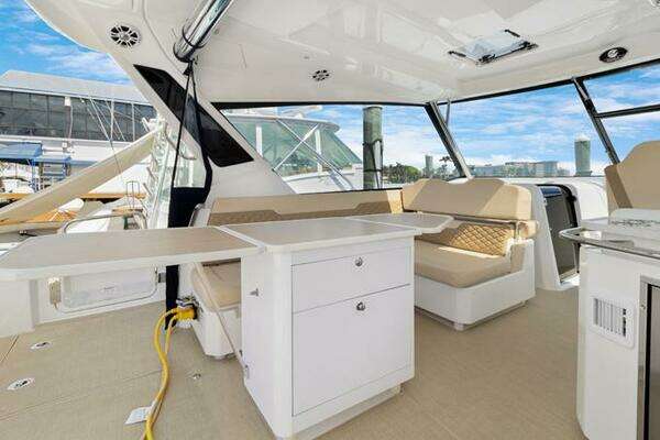 Aquila 36 Sport Yacht For Sale