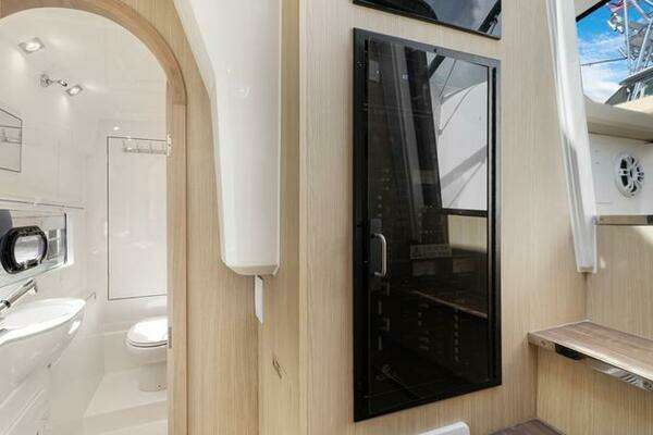 Aquila 36 Sport Yacht For Sale