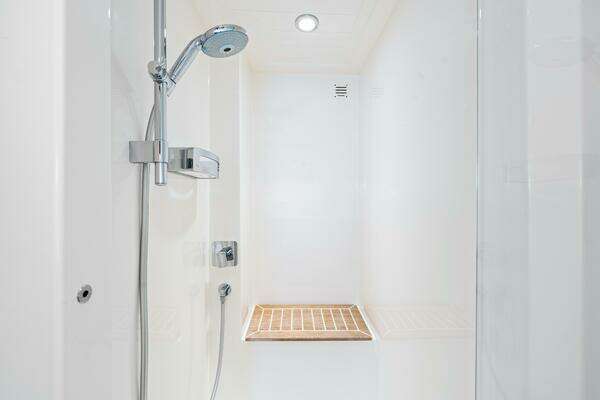 Riviera 575 SUV Yacht For Sale