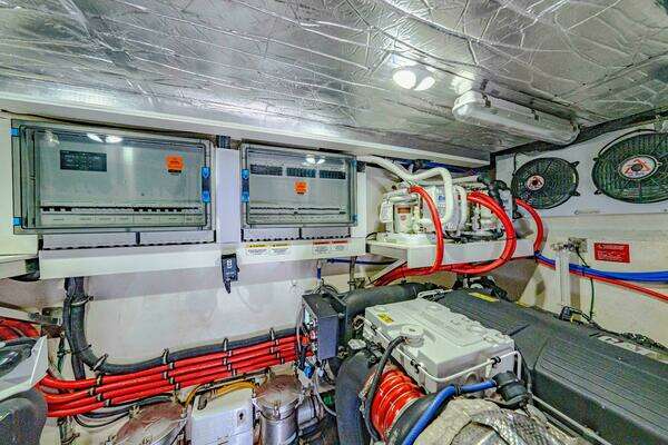 Riviera 575 SUV Yacht For Sale