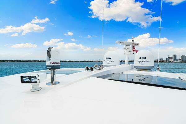 Riviera 575 SUV Yacht For Sale
