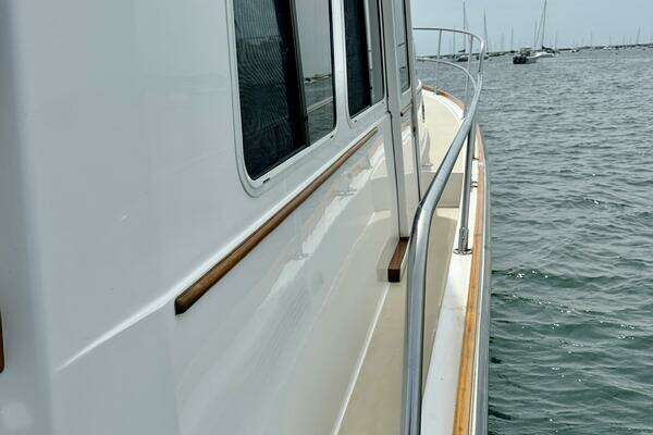 Sabreline Flybridge Yacht For Sale