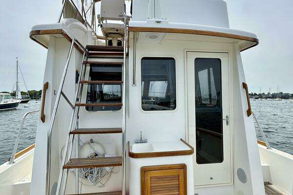 Sabreline Flybridge Yacht For Sale