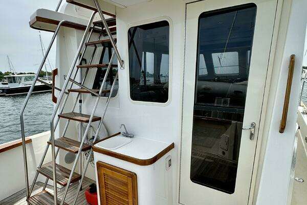 Sabreline Flybridge Yacht For Sale