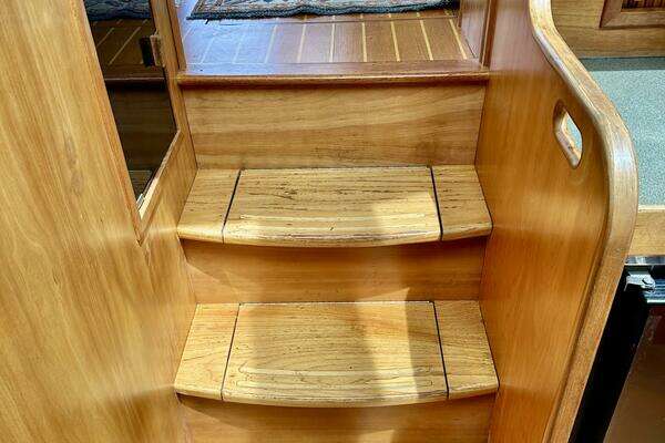 Sabreline Flybridge Yacht For Sale