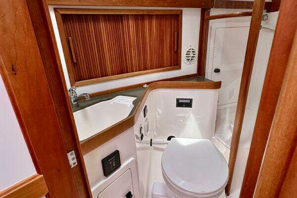 Sabreline Flybridge Yacht For Sale