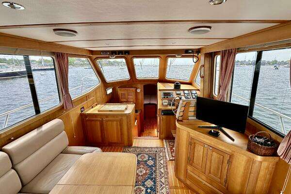 Sabreline Flybridge Yacht For Sale