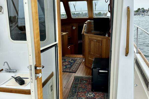 Sabreline Flybridge Yacht For Sale