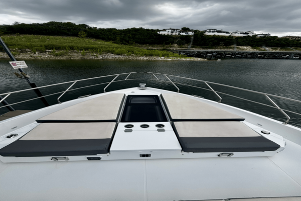 Cruisers Yachts 60 FLY Yacht For Sale