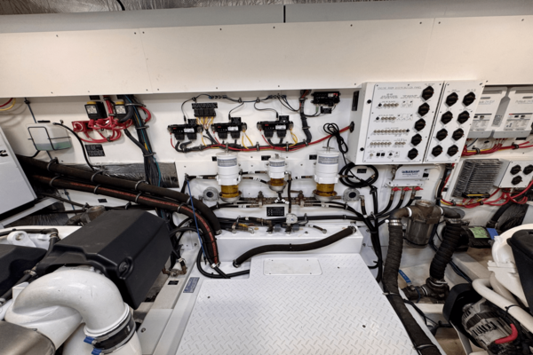 Cruisers Yachts 60 FLY Yacht For Sale