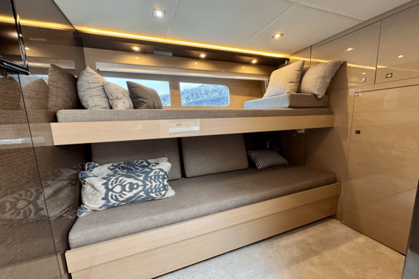 Cruisers Yachts 60 FLY Yacht For Sale