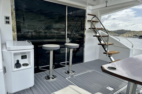 Cruisers Yachts 60 FLY Yacht For Sale