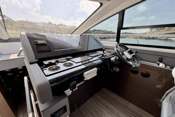 Cruisers Yachts 60 FLY Yacht For Sale