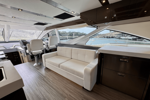 Cruisers Yachts 60 FLY Yacht For Sale