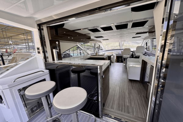 Cruisers Yachts 60 FLY Yacht For Sale
