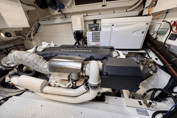 Cruisers Yachts 60 FLY Yacht For Sale